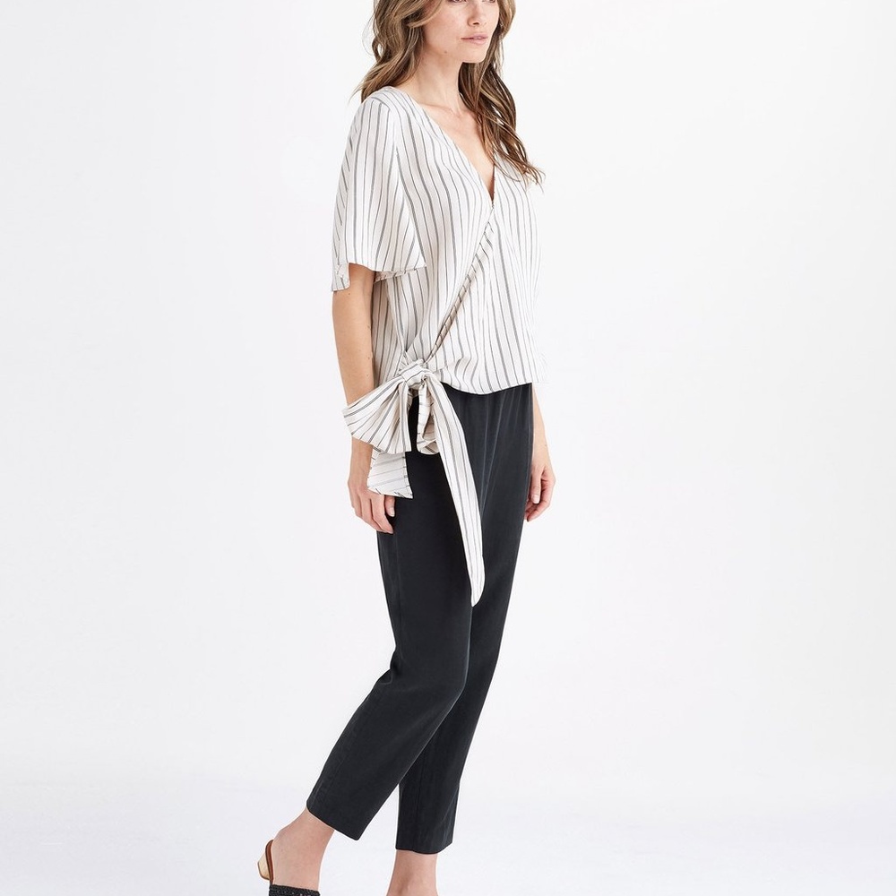 Vetta Wrap Top 2.0 in Sand Stripe